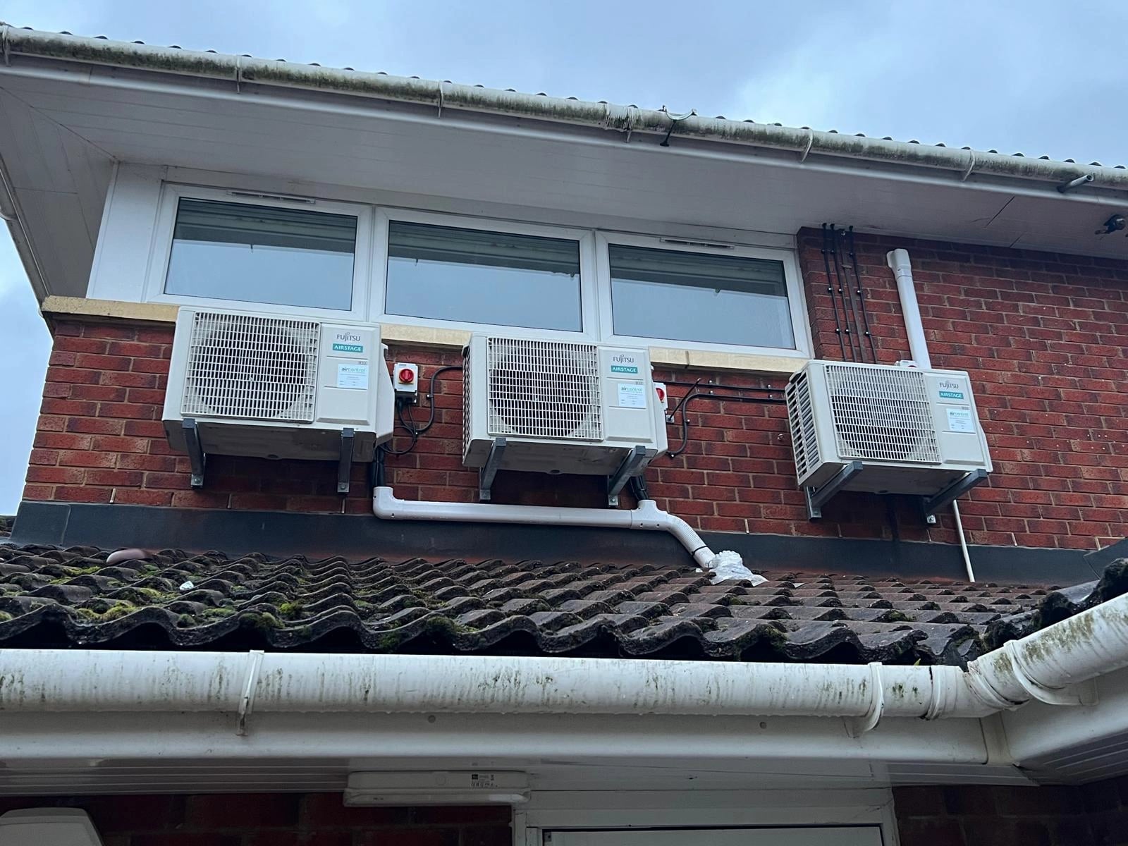 Air conditioning supply electrical installation at education facility